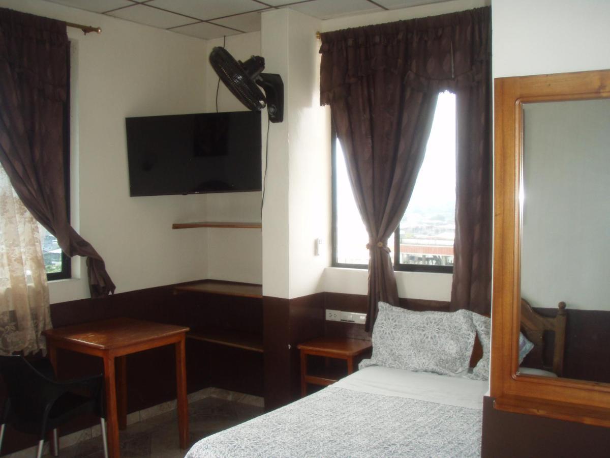 טנה Hostal Limoncocha מראה חיצוני תמונה