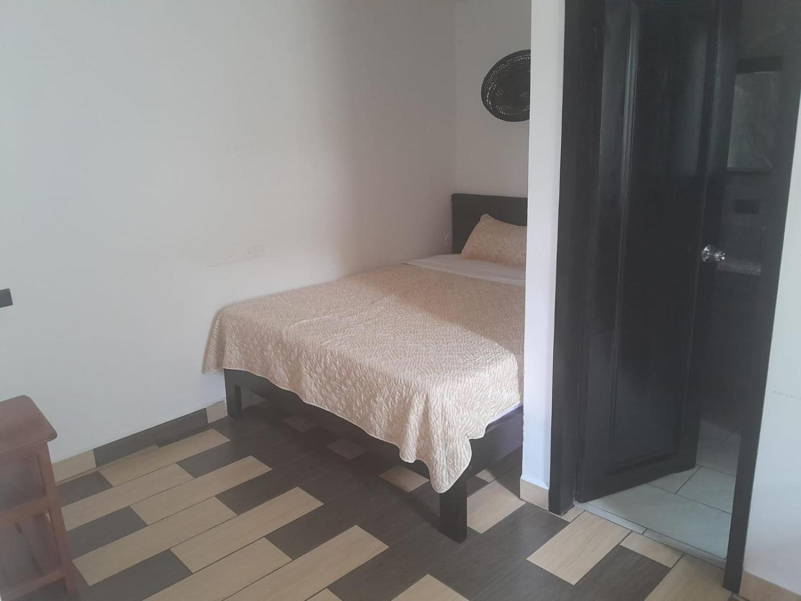טנה Hostal Limoncocha מראה חיצוני תמונה